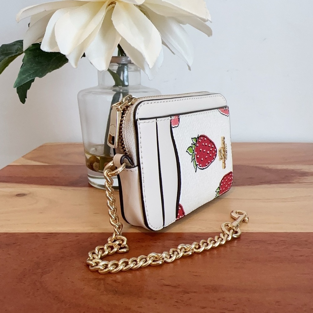 NWT Coach Zip Card Case With Strawberry Print - Picture 4 of 5